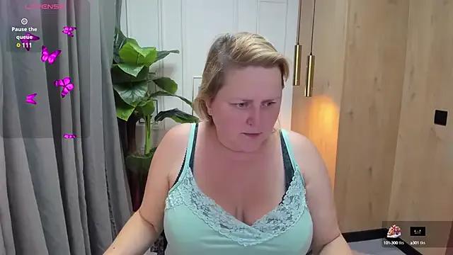 ScarlettSoft on StripChat