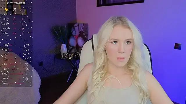 Selenatrend on StripChat