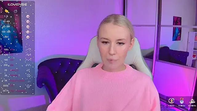 Selenatrend on StripChat