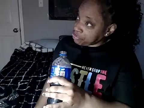 Sexymona1218 on StripChat