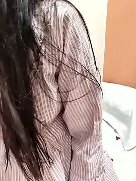 Shalu_G on StripChat