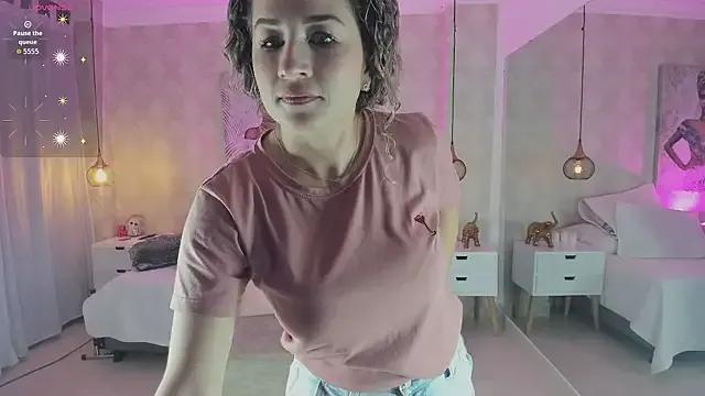 Shantall__ on StripChat