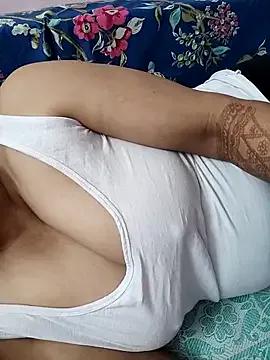 shivani_77777 on StripChat