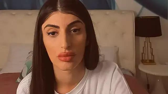 Freechat SkinnyDolly on StripChat