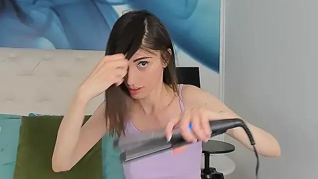 Freechat SkinnyDolly on StripChat