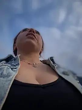 Sofhi_a20 on StripChat