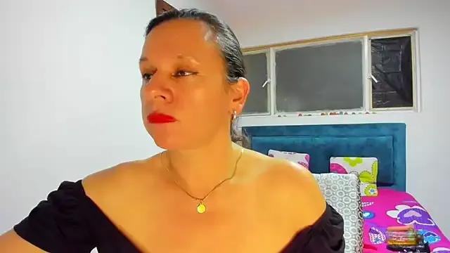 sofi_saliva2511 on StripChat
