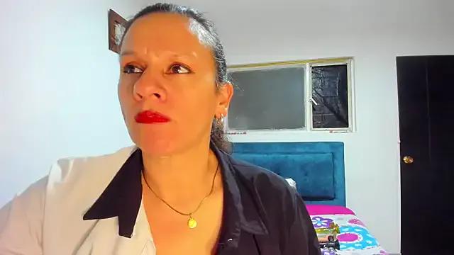 sofi_saliva2511 on StripChat