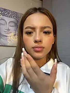 Sofia18_pinkk on StripChat