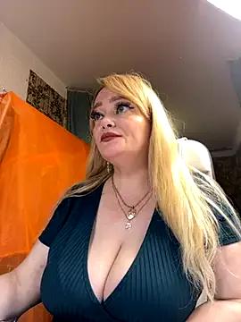 Sweet-blonde on StripChat