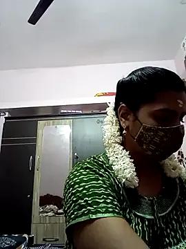 Tamil-Meenu12 on StripChat