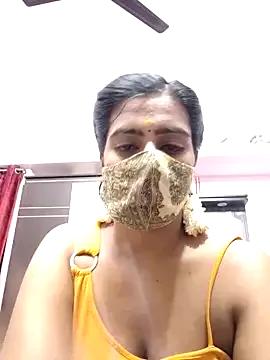 Tamil-Meenu12 on StripChat