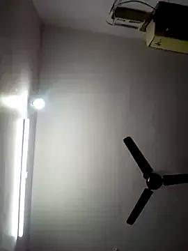 Tamil-Meenu12 on StripChat