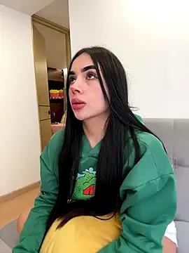 tamy_xoo on StripChat