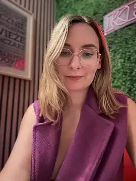 The_Snowwhitee on StripChat