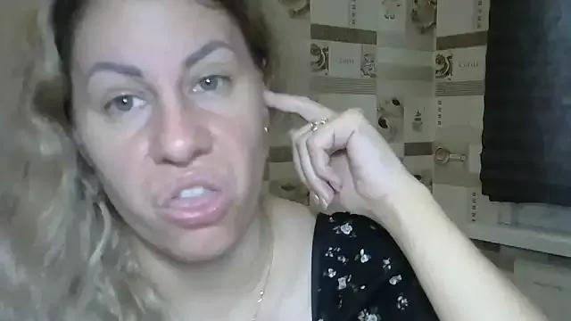 TherestlessKitty on StripChat