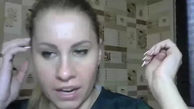 TherestlessKitty on StripChat