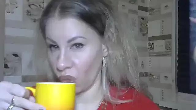 TherestlessKitty on StripChat