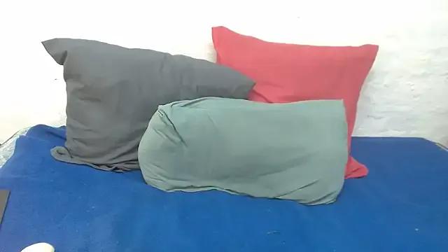 Thickchocolatex2 — give me some love daddies