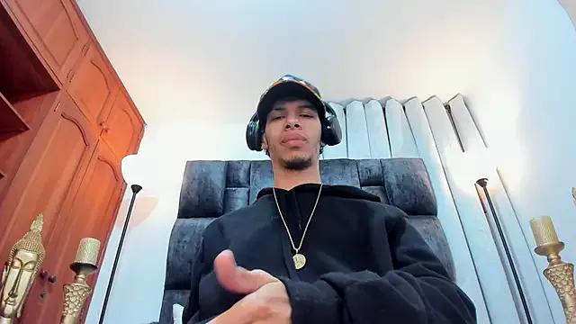 TomyMosterCock on StripChat