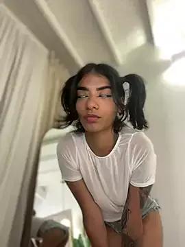 Freechat TweetiePieXXX on StripChat