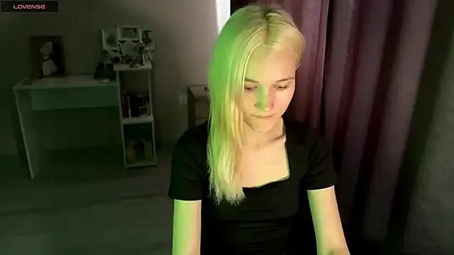 TwinedPeril — Spin around, show my outfit