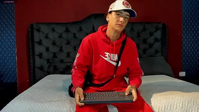 two_milkyway on StripChat