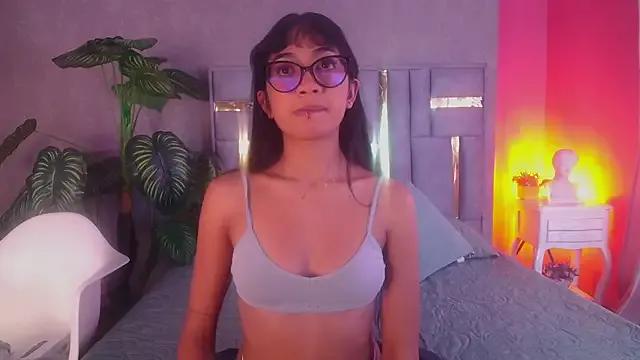 Tyla_Ks on StripChat