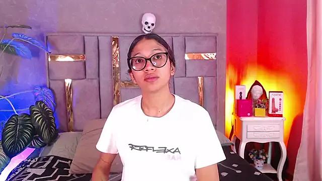 Tyla_Ks on StripChat