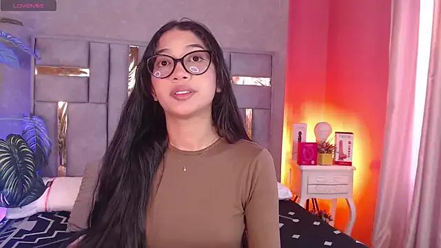 Tyla_Ks — Freechat on StripChat