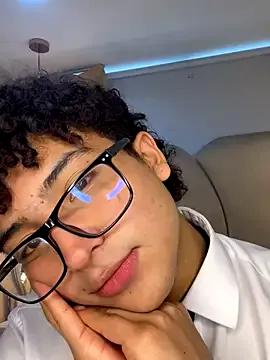 Valentin0_3 on StripChat