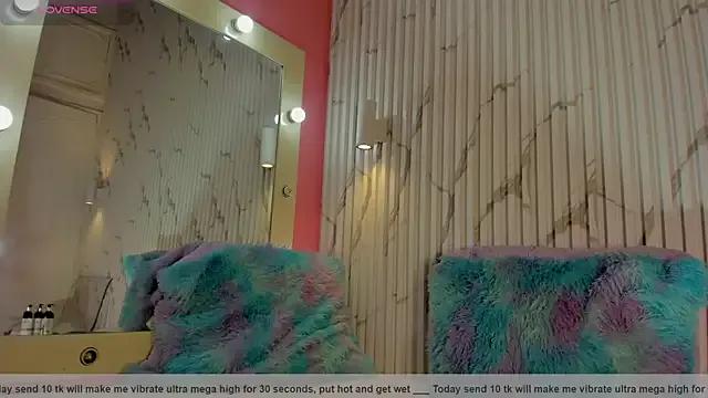 valentina_lux on StripChat