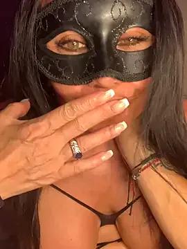 vicvictoriax on StripChat