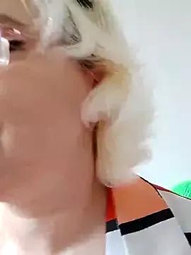 VikaKing on StripChat