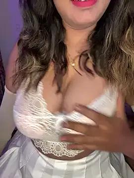 WifyHubby_38 on StripChat