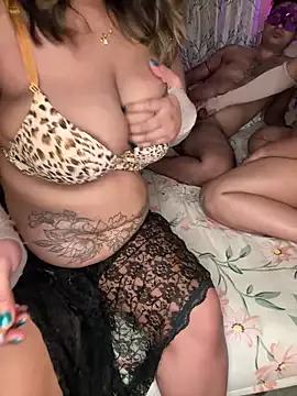 WifyHubby_38 on StripChat