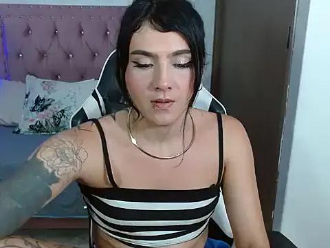 ximena22love on StripChat