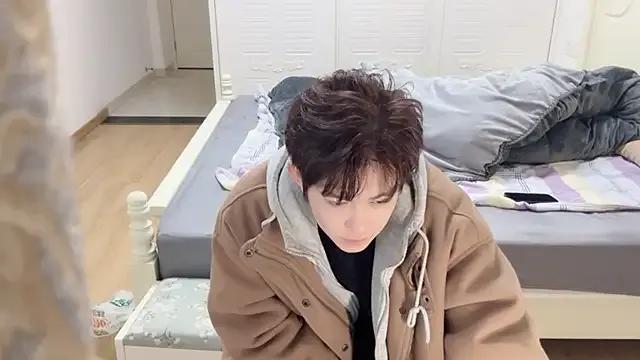 xlong00099 — Freechat on StripChat