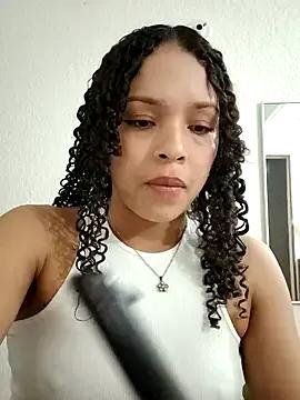 Yasmin777_ on StripChat