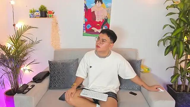 Young_Ben on StripChat