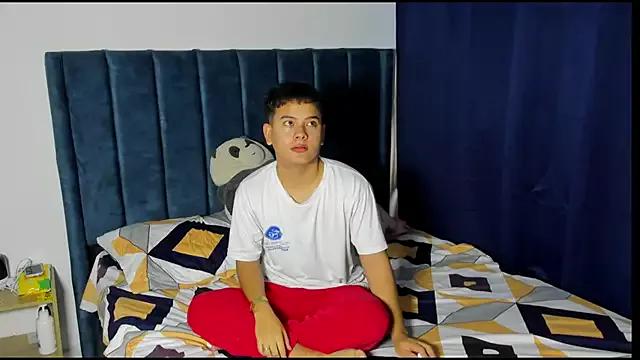 Young_Ben on StripChat