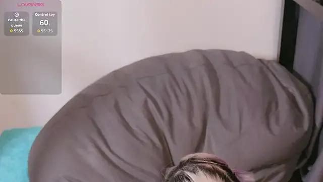 Yu_UwU_ on StripChat